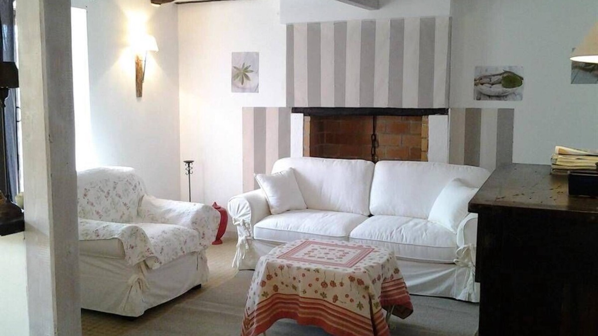 Les Eyzies House | Maison Pittoresque Dans Petite rue au Calme Sous les Rochers