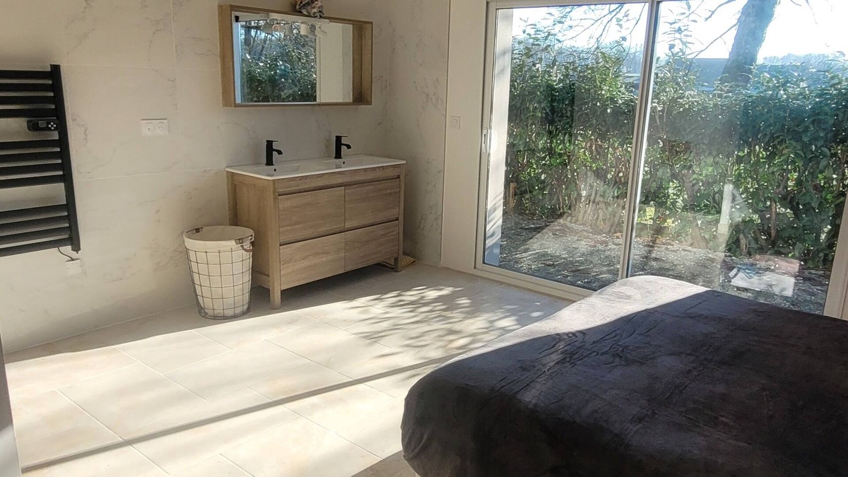 Petitefontaine House | Maison PMR Bord d Étang Avec Atelier Pèche. Animaux de Compagnie Acceptés !