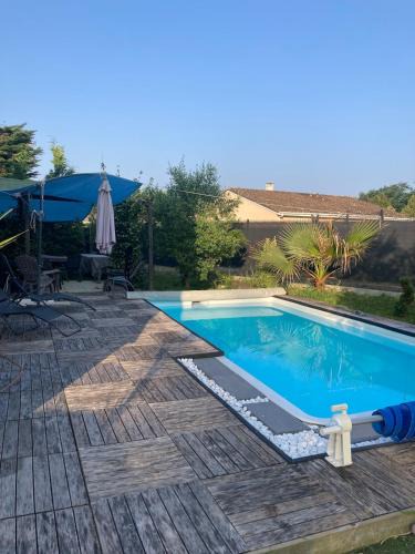 Artigues-pres-Bordeaux Villa | Maison pour 6 personnes avec jardin et piscine