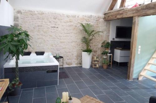 Mont-Notre-Dame House | Maison privative, cocooning, zen , avec jacuzzi