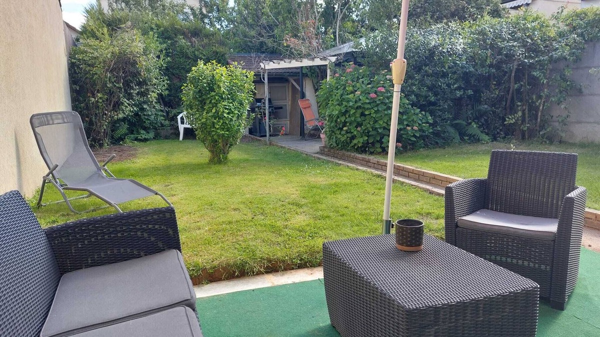 Velizy-Villacoublay House | Maison Proche de Versailles, Avec Jacuzzi. Idéale Pour une Famille en vue des JO