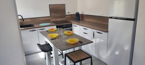 Pia House | Maison Proche Mer