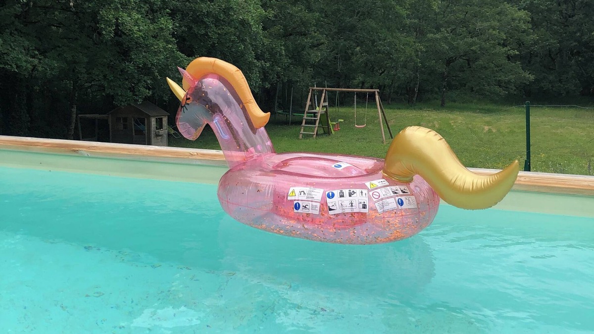 Beauregard House | Maison Récente Avec Piscine à la Campagne