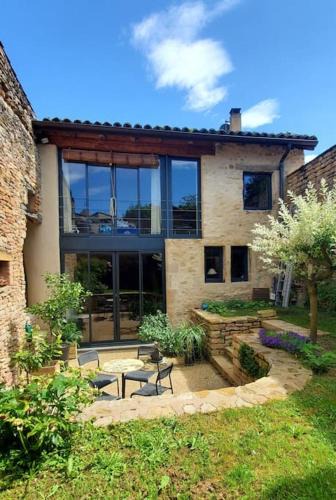 Cluny House | Maison romane avec jardin dans le centre de CLUNY