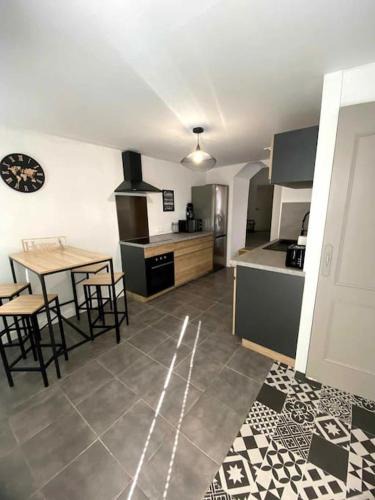 Saint-Florent-le-Vieil House | Maison Saint Florent Le Vieil