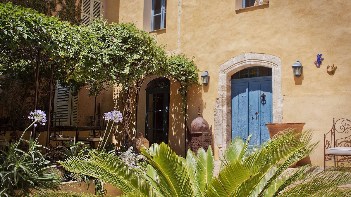 Besse-sur-Issole Bed & Breakfast | Maison Saint-Louis
