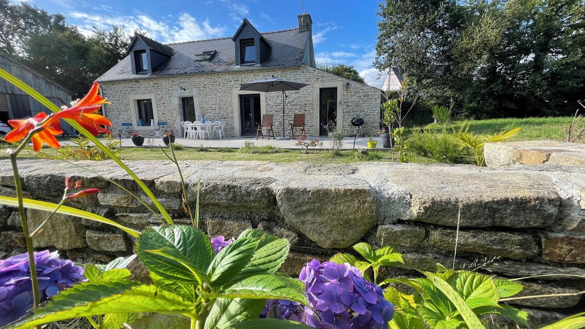 Melgven House | Maison située sur piste cyclable à 5kms en vélo de Concarneau nIdéal familles