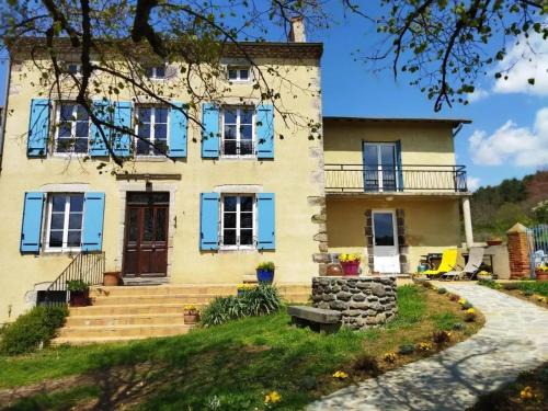 Domeyrat House | Maison spacieuse à Domeyrat + grand jardin