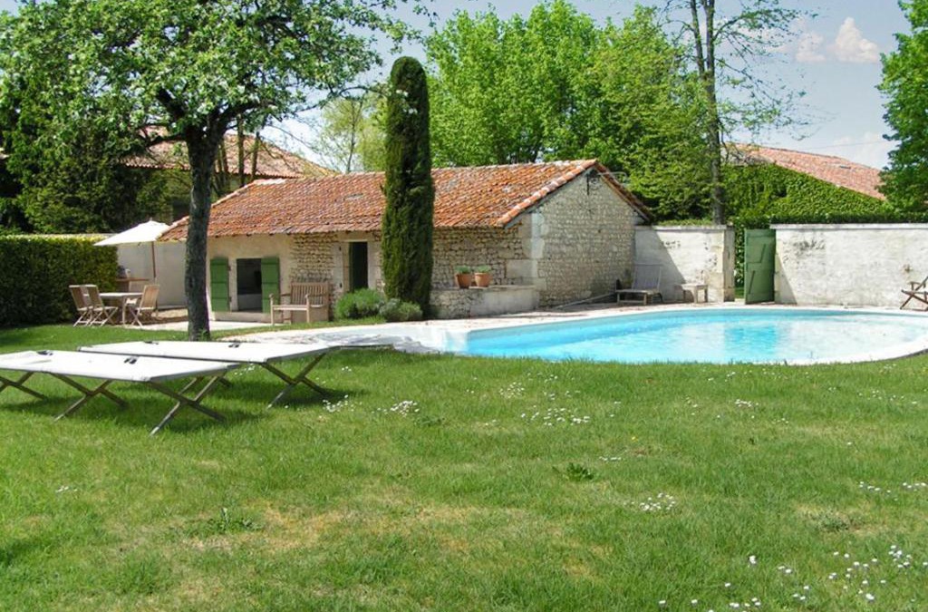 Bellon House | Maison spacieuse avec piscine au cœur de Bellon