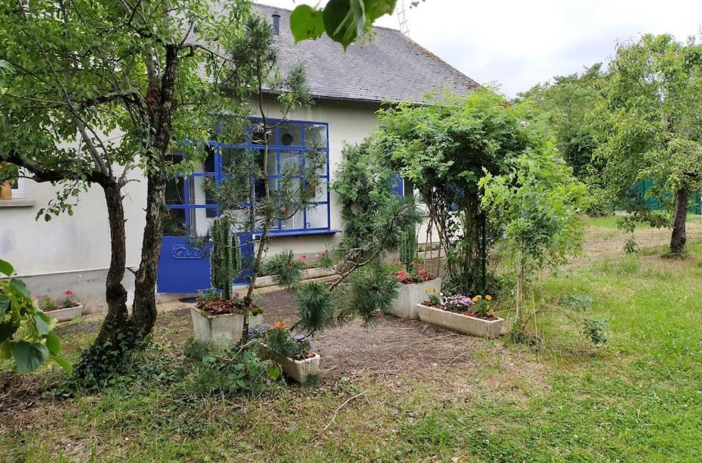 Saint-Benoit-du-Sault House | maison tout confort avec piscine