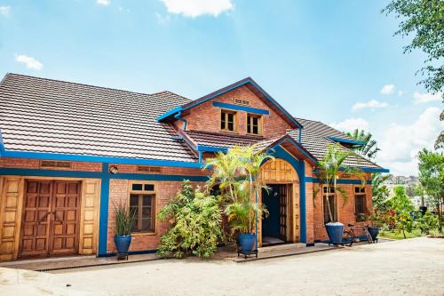 Remera Hotel | Maison Ubururu
