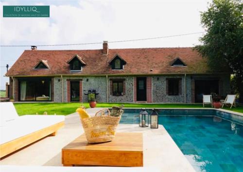 Gournay-le-Guerin Villa | Maison UMI