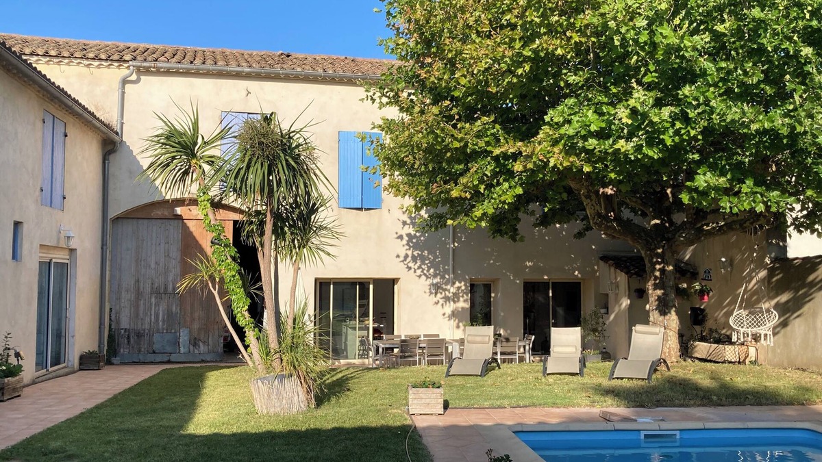 Generac Villa | Maison Vigneronne 1835, Cour Extérieure Sans vis à Vis, Entre Nîmes et Camargue