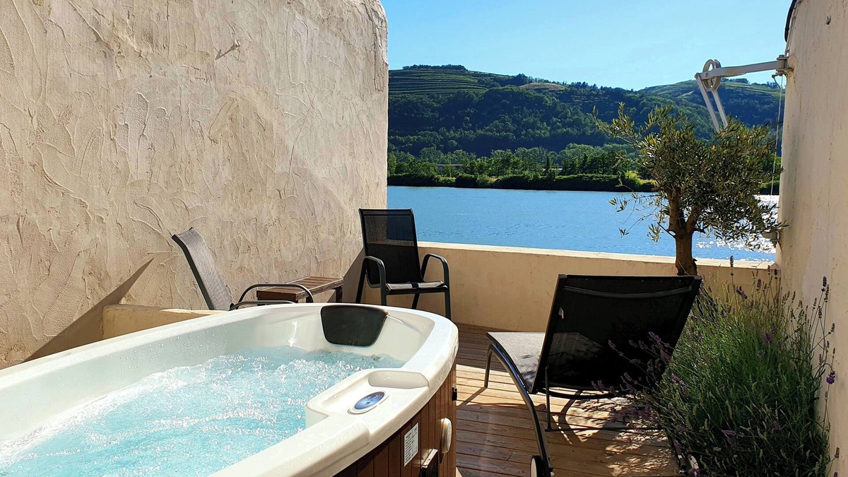 Saint-Vallier House | Maison Vue Rhône Jacuzzi