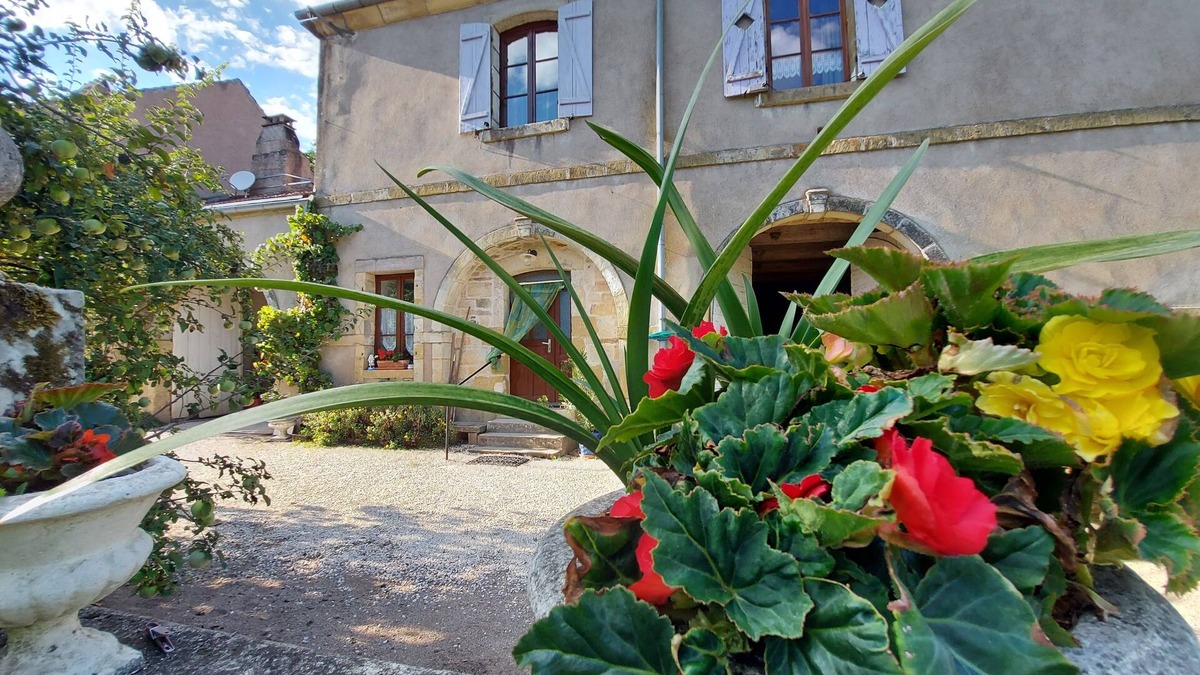 Montigny-les-Cherlieu House | Maison XVIII hameau de l'abbaye with view of the forest