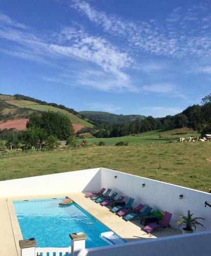 Saint-Jean-le-Vieux Bed & Breakfast | Maison Zubiatia - 3km Compostelle