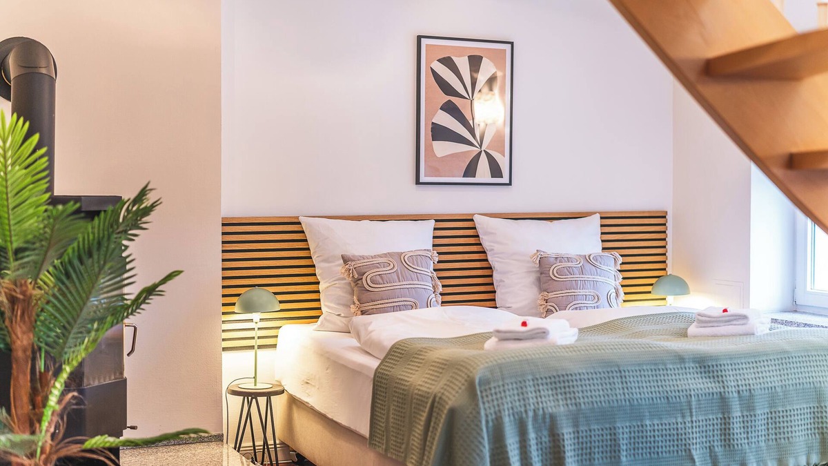 Lubeck City Centre Apartment | Maisonette at Holstentor with roof terrace and home cinema