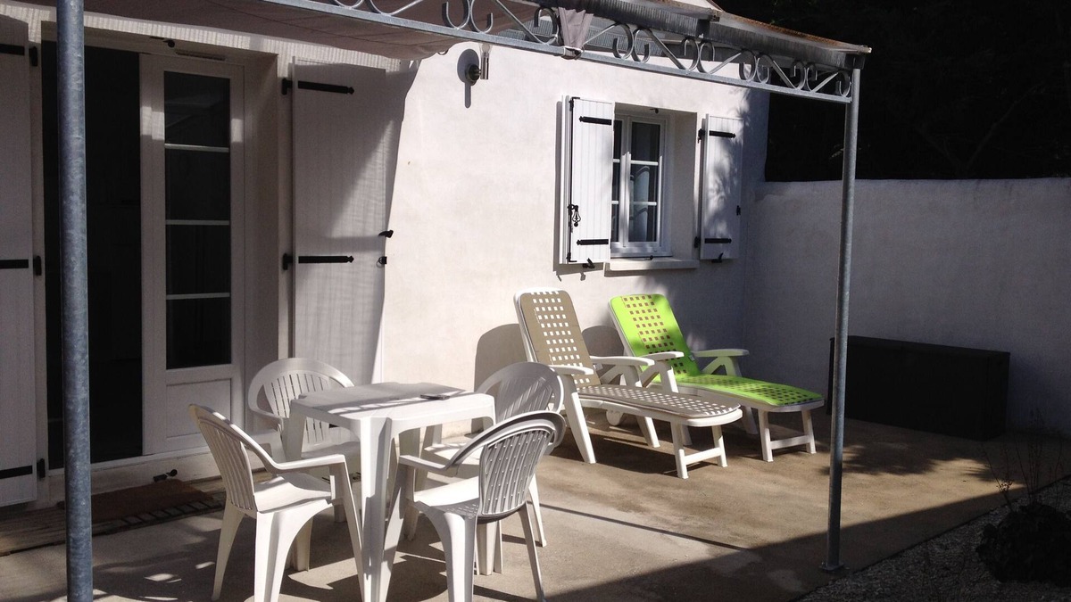 Etaules House | Maisonette classified 1 star - 2/3 people in a quiet and relaxing area
