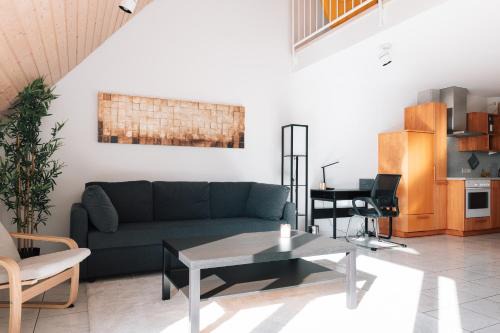Bernhausen Apartment | Maisonette-Wohnung Airport Messe Stuttgart - Balkon - Parkplatz