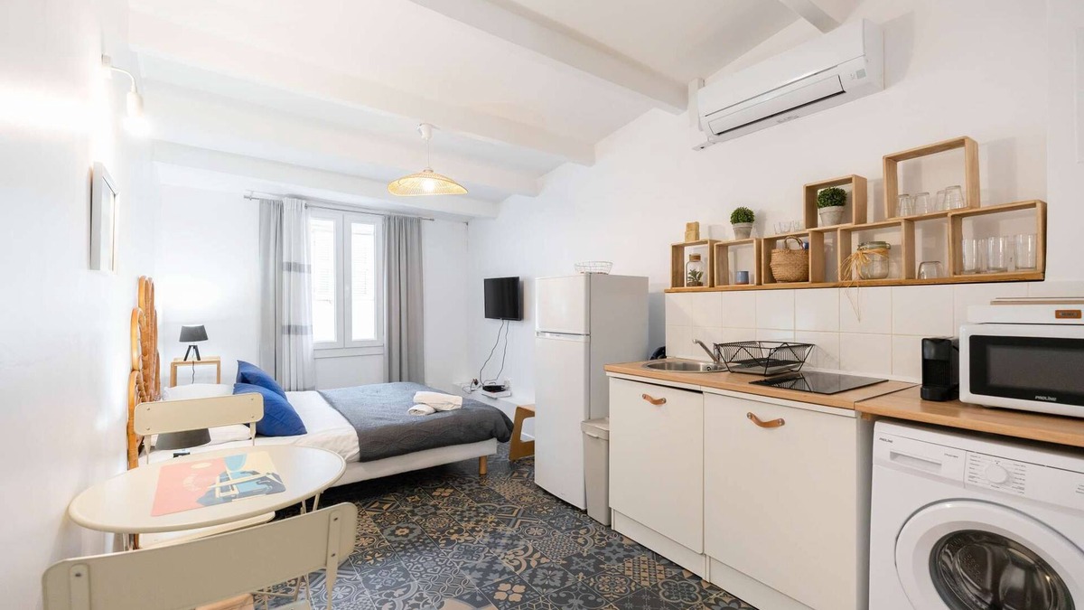 Les Grands Carmes Apartment | MaisonMars Le Petit Panier N°3