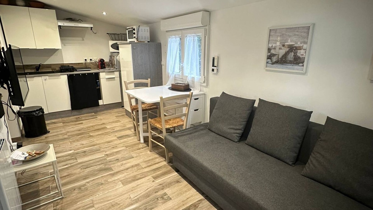 Le Cannet-des-Maures House | Maisonnette Chante coucou Le Cannet des Maures in the heart of the plaine des maures