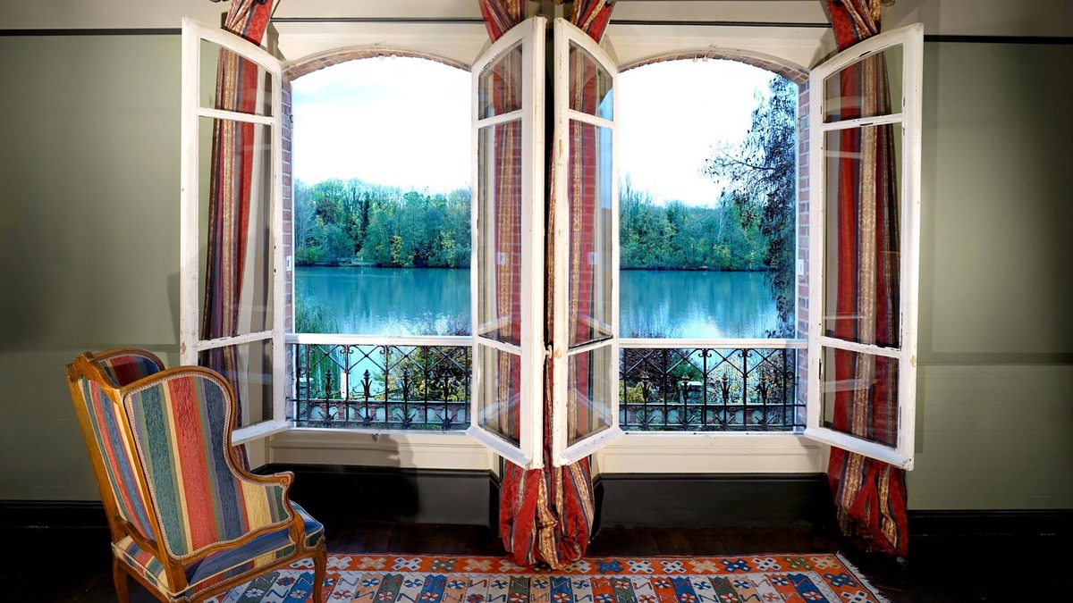 Boissettes House | Majestic 19th century "Affolante" on the banks of the Seine at the gateway to Paris and pool house