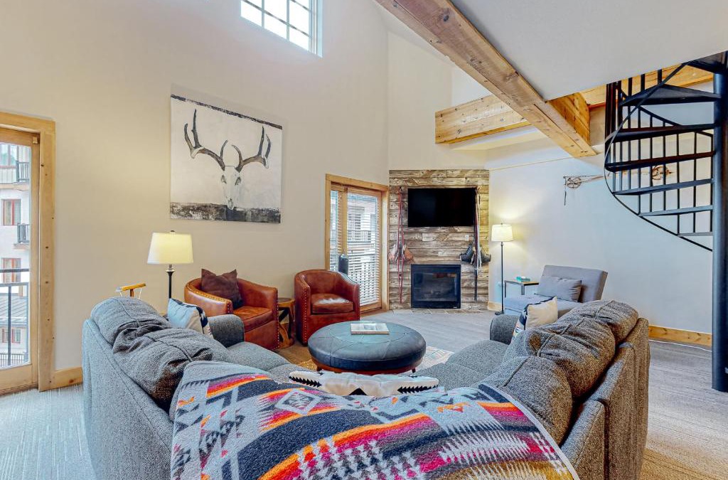Taos Ski Valley Apartment | Majestic Alpine Retreat