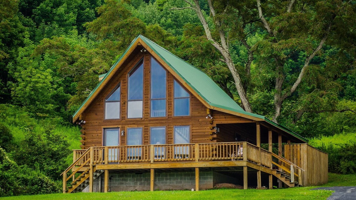 Davis Cabin | ✧ Majestic Cabin - KING bed - NO CLEANING FEE!