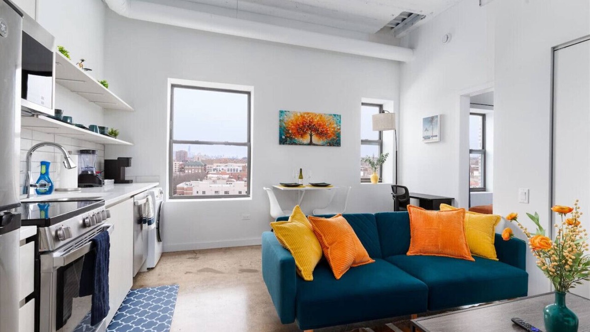 Uptown Apartment | Majestic Modern Style|13 mins DT|4 mins Lake
