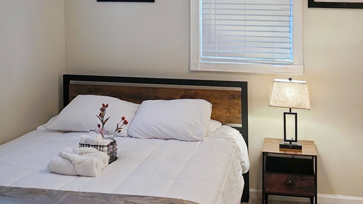 Hybla Valley House | Majestic Private Room.