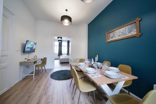Vinohrady Apartment | Majestic Square View Residence