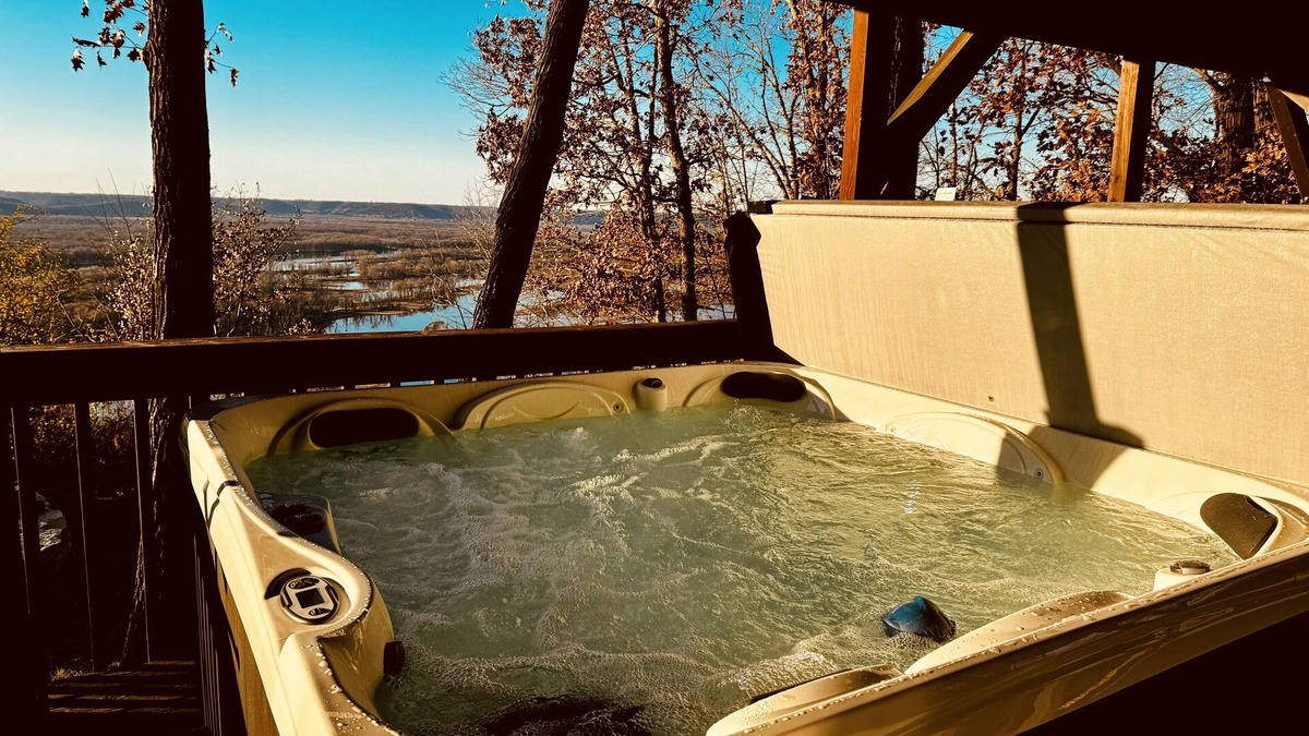 De Soto House | Majestic View Sleeps 8-HOT TUB