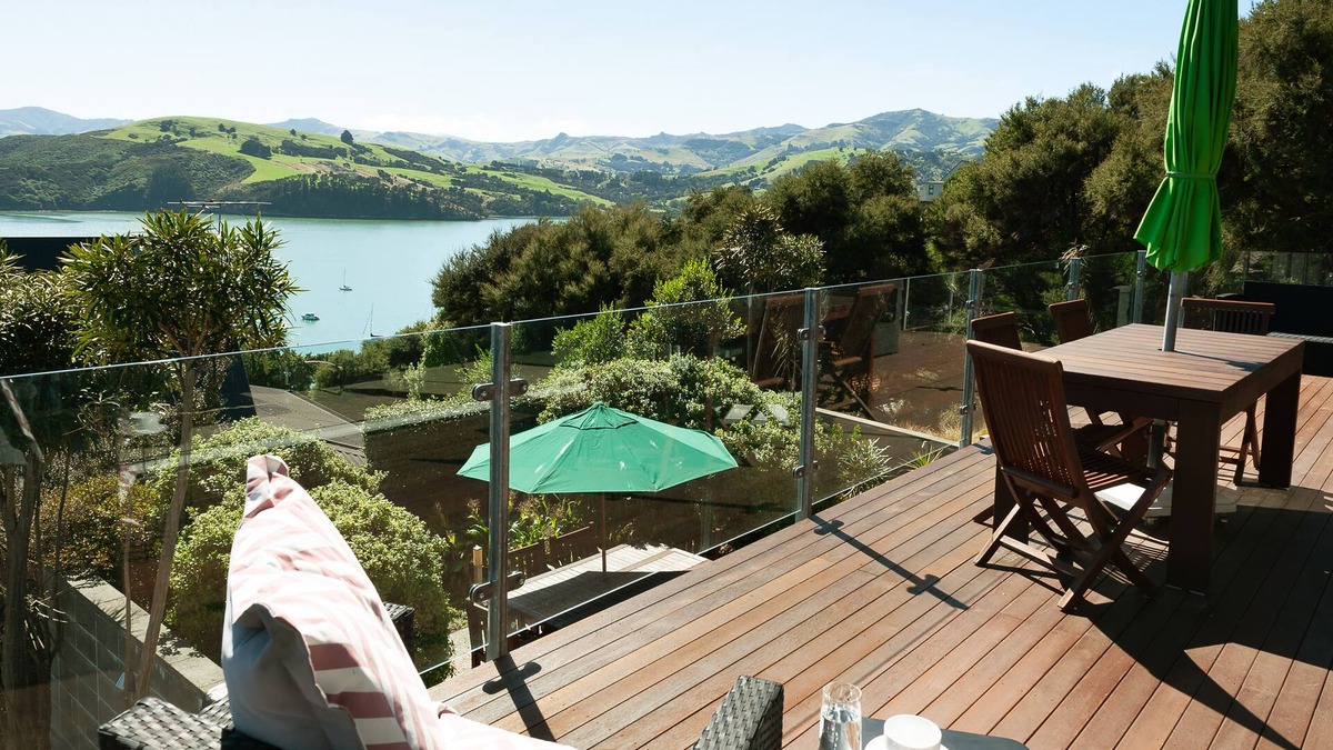 Akaroa House | Majestic Views of the harbour , boasts views of the local bays.