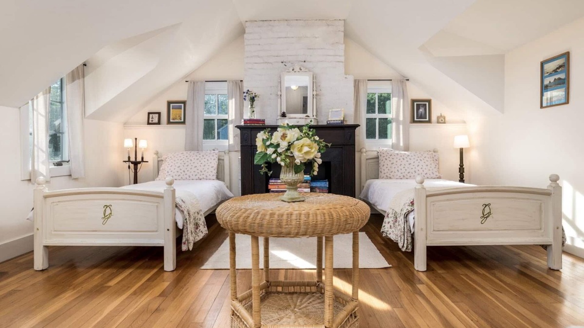 Brookfield House | Make lifelong memories at this New England Quintessential Country Getaway