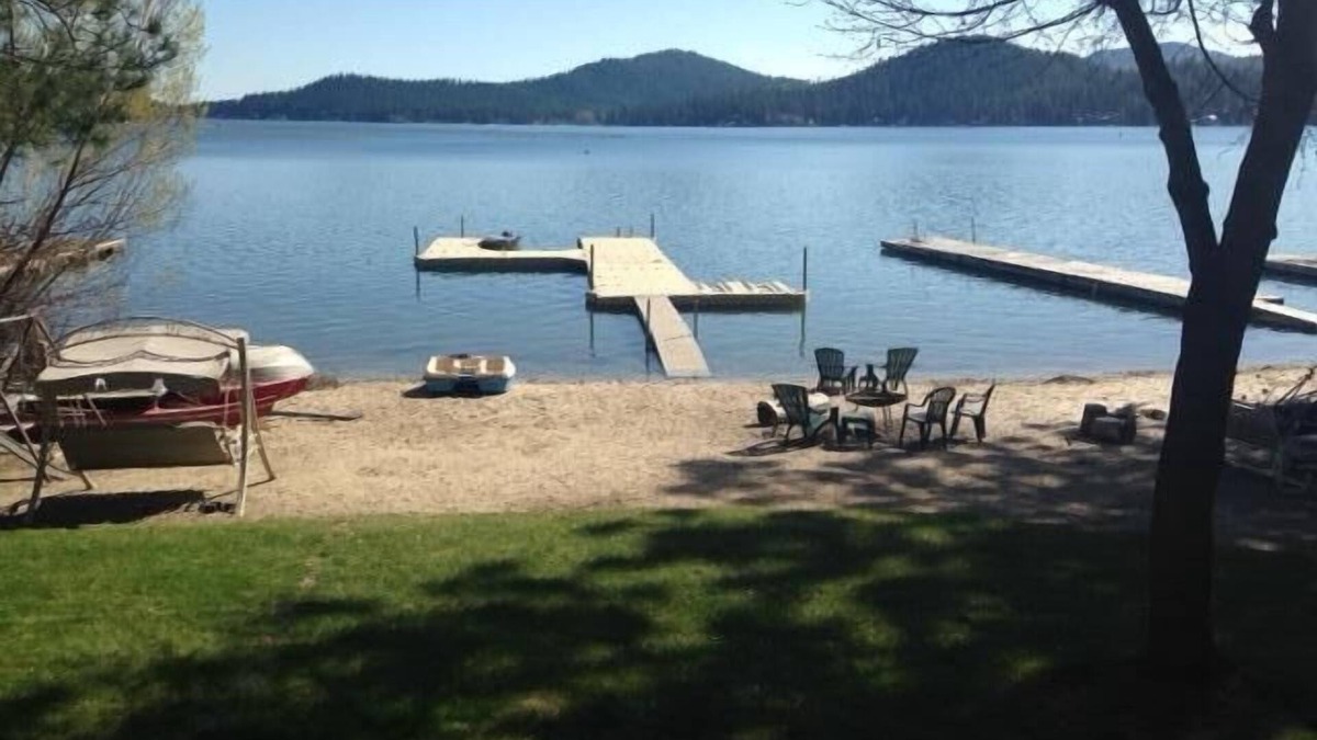 Loon Lake House | Make Memories On Loon Lake Waterfront