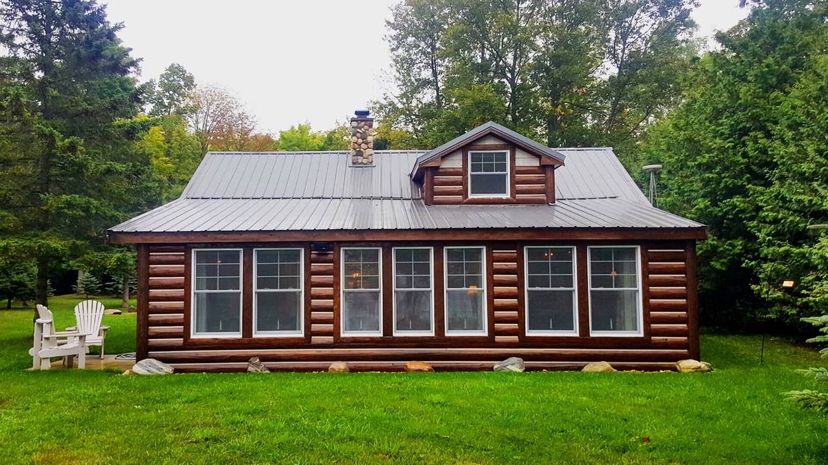 Levering House | Make Memories This Summer-Easy Access to All Things Northern Michigan