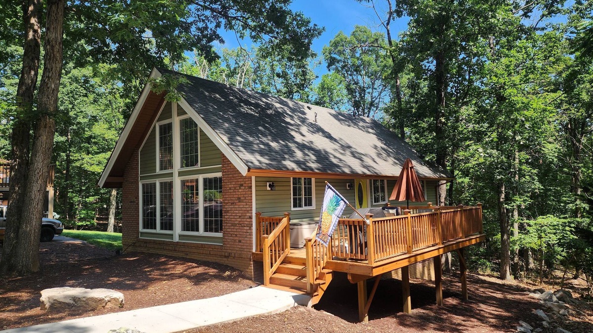 Massanutten Ski Chalet | Make "The Pistachio Nut" Your Fall Getaway!