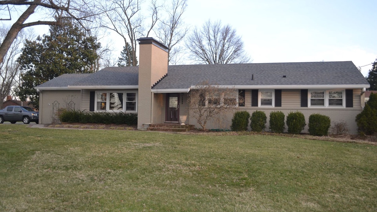 Bowman House | Make this your home base for the Kentucky Derby!