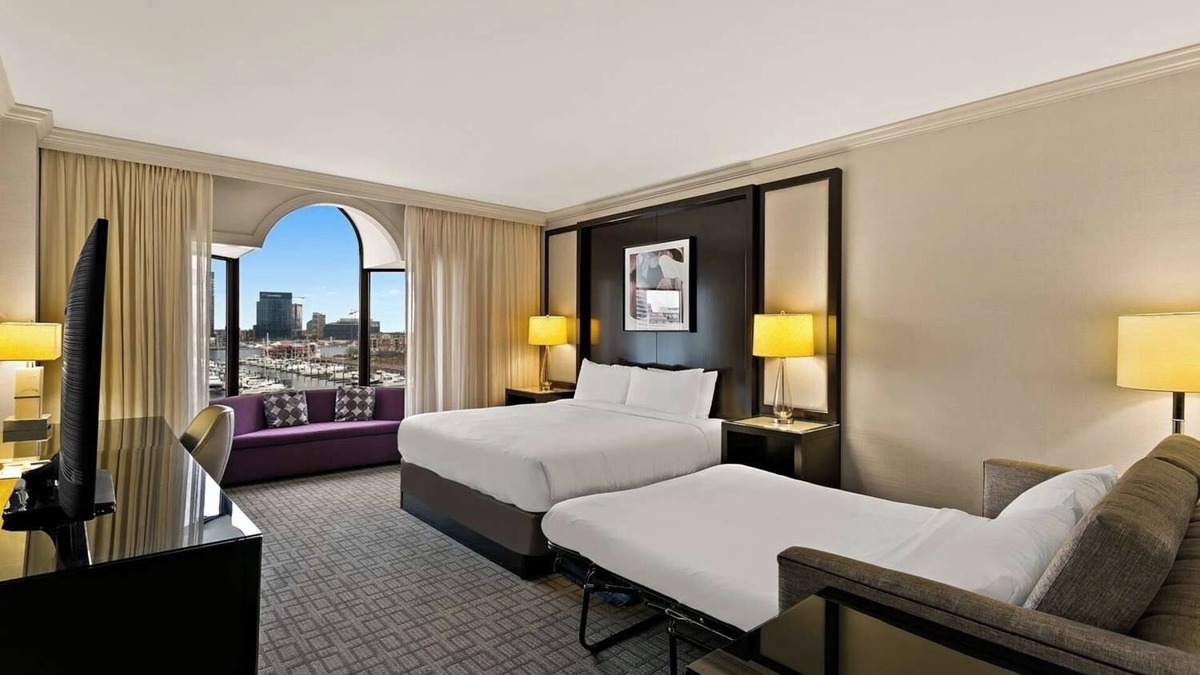 Downtown Baltimore Hotel | Make Your Trip More Enjoyable! Near M&T Bank Stadium, Pet-Friendly, w/Pool