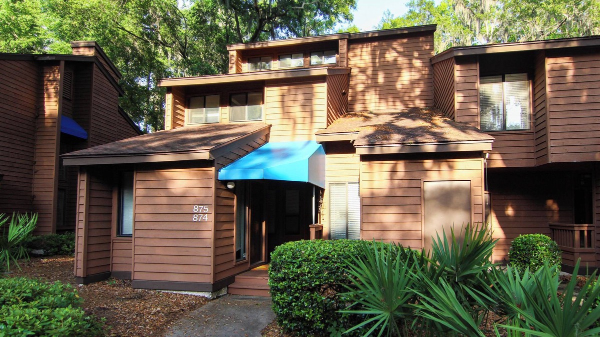 St. Simons Island House | Make your vacation shine bright at “Island Light”