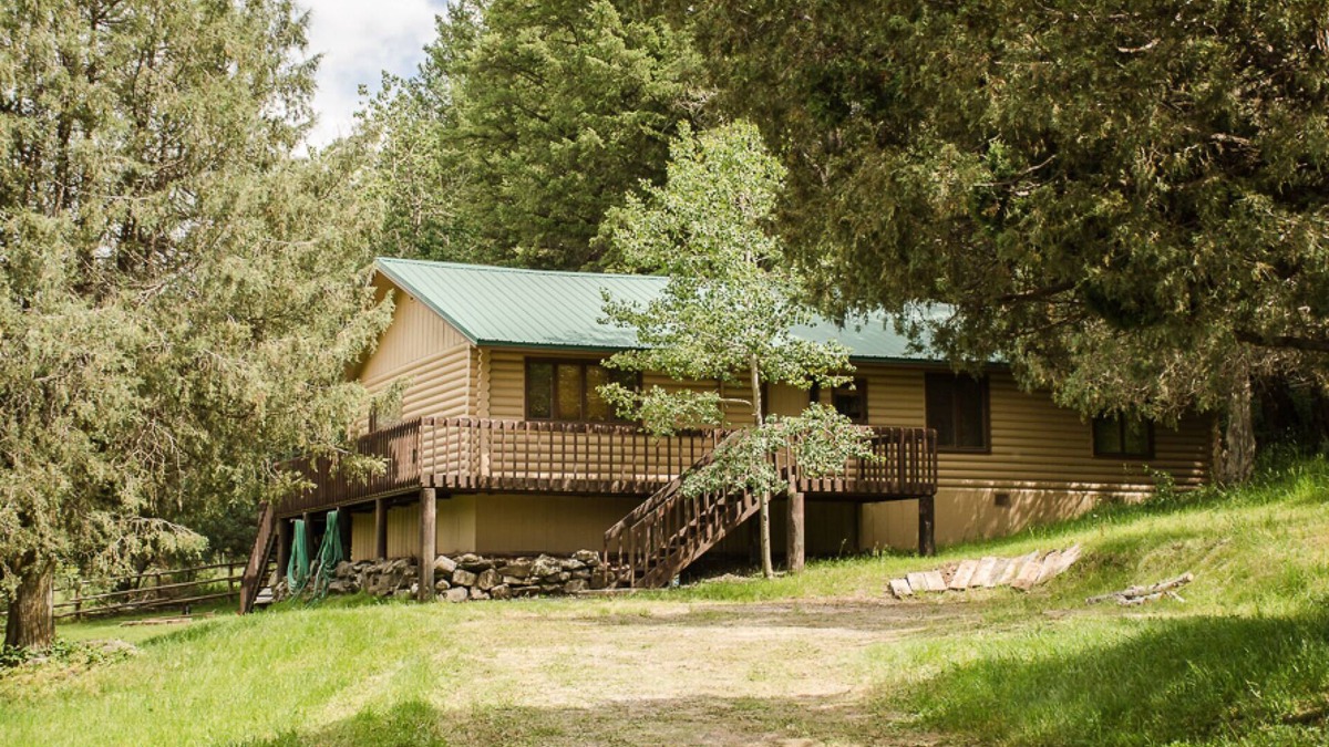 Swan Valley Cabin | Make yourself at home in this cozy, fun, family-friendly Swan Valley rental