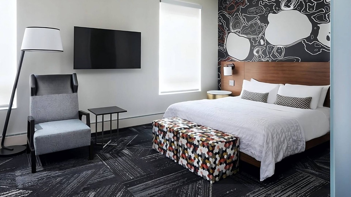 Downtown Minneapolis Hotel | Making The Best Memories Along The Way! Pet-friendly Property, Near Peavey Plaza