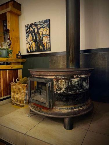 Kwa Sani House | Malachite Manor