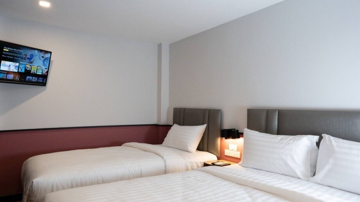 Chana Songkhram House | Malades House
