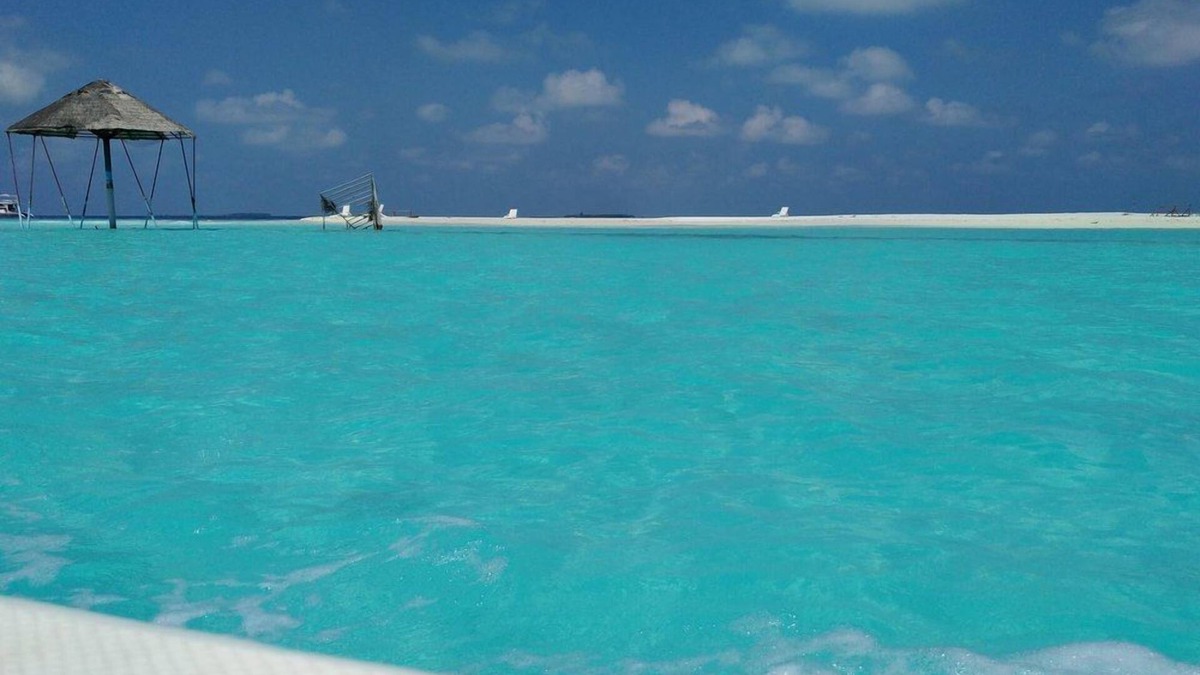 Mahibadhoo Boat Rental | Maldives Dive Loabi