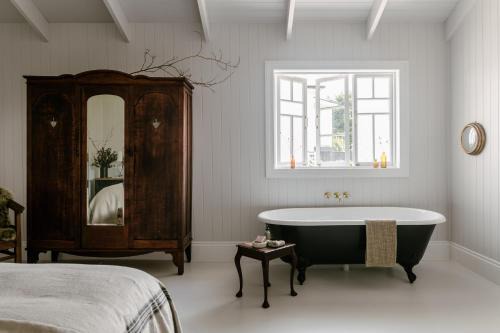 Maleny Hotel | Maleny Lodge