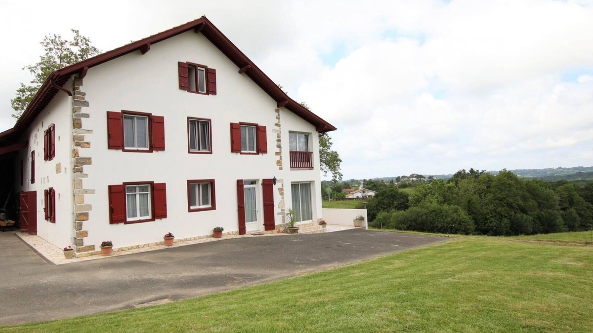 Arbonne House | Maliania - Arbonne - Gîte