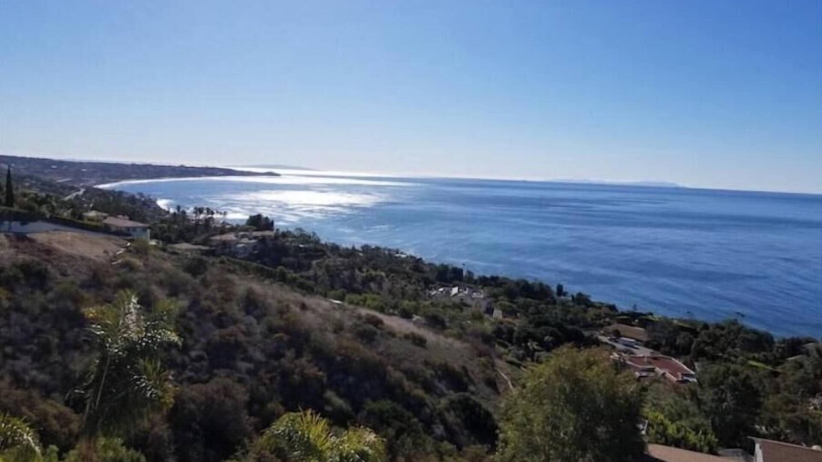 Western Malibu Apartment | Malibu Everafter 2 Adjoining units sleeps 8