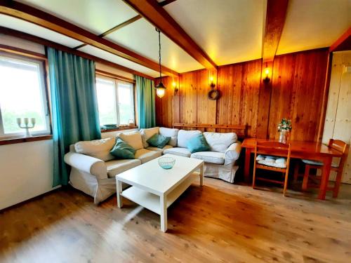 Hlohovec House | Malovaný sklípek