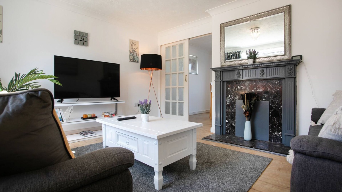 Ridgeway House | Maltby House, Rotherham for Contractors & Families (Hosted by Emu-J Stays)